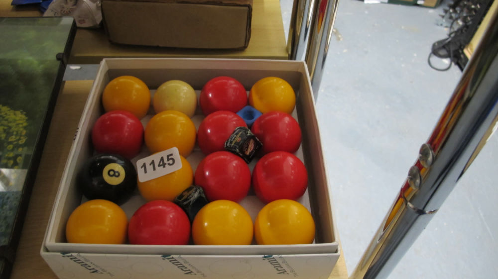 Lot 1145: Pool balls
