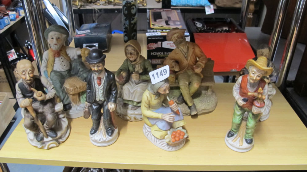 Lot 1149: Capodimonte style figures