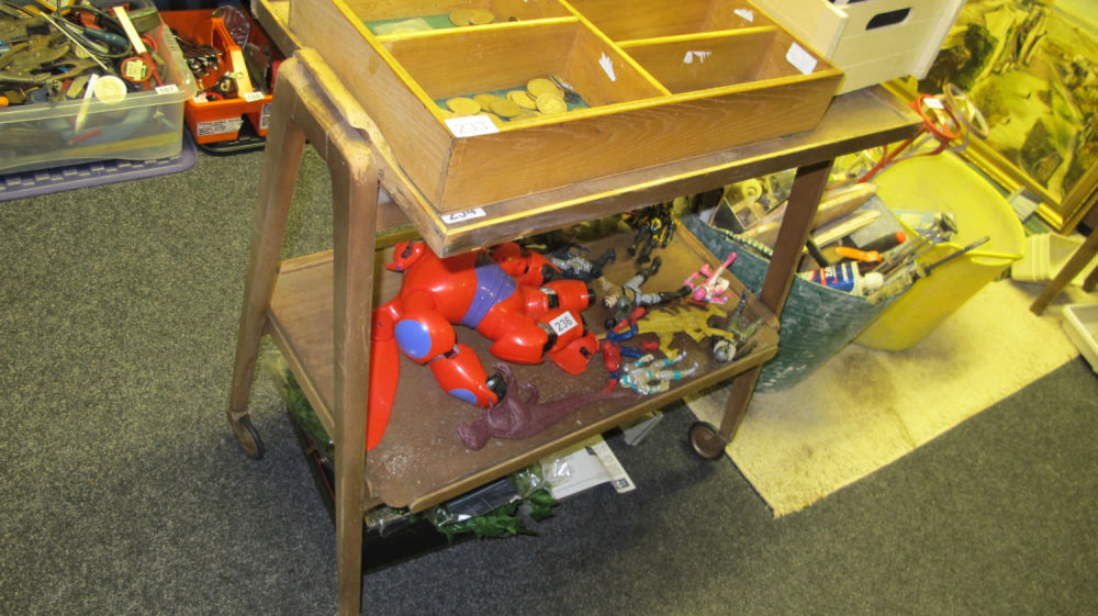 Lot 234: Vintage tea trolley