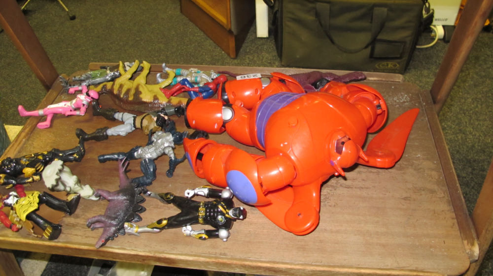 Lot 236: Action figures
