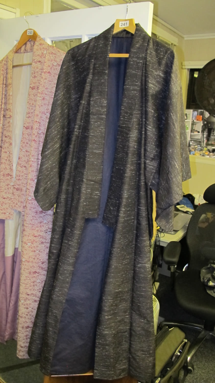 Lot 241: Japanese kimono robe