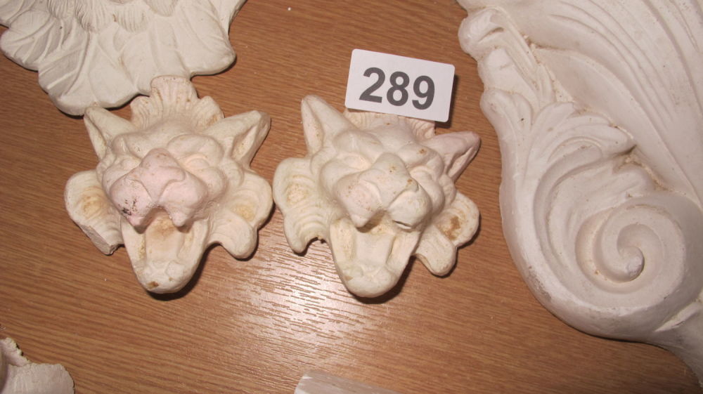 Lot 289: Architectural plaster mouldings
