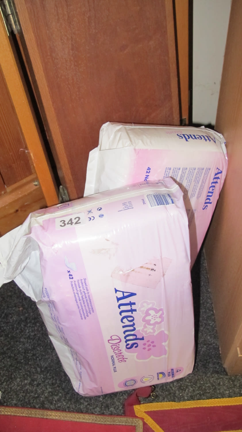 Lot 342: sanitary towels