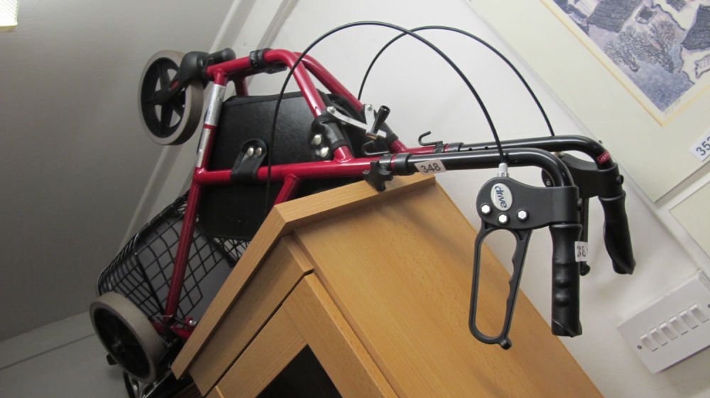 Lot 348: mobility aid