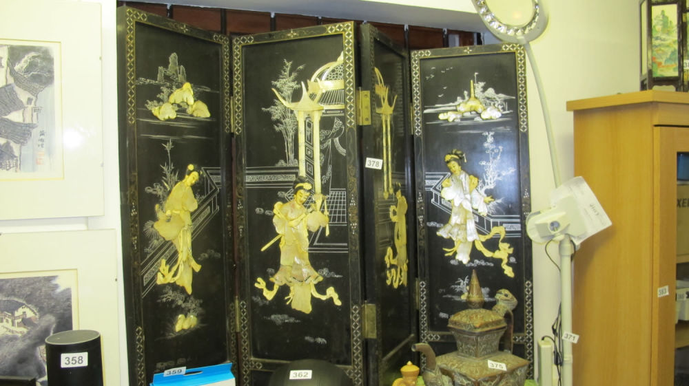 Lot 378: beautiful folding Chinese screen