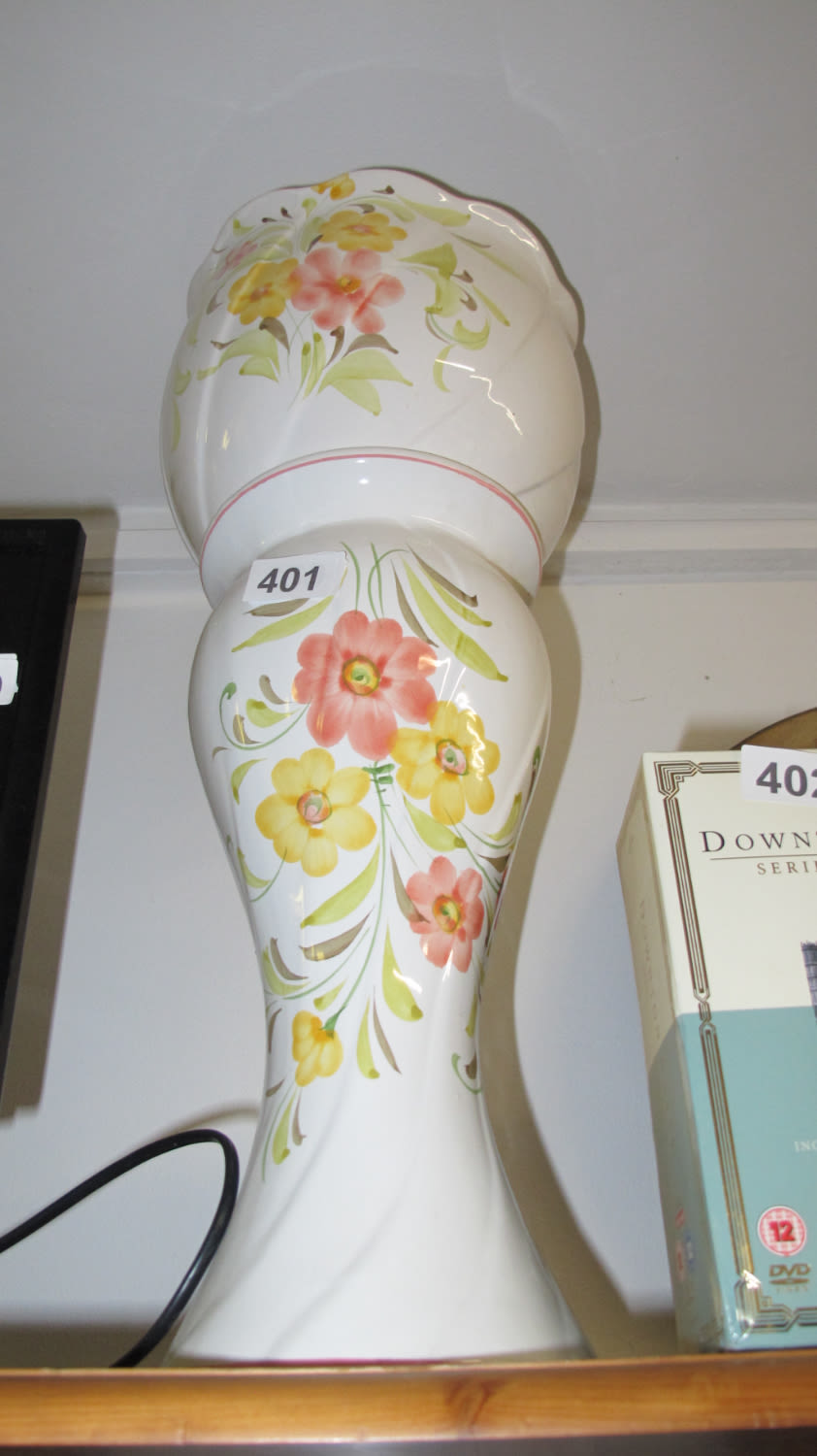 Lot 401: planter and stand