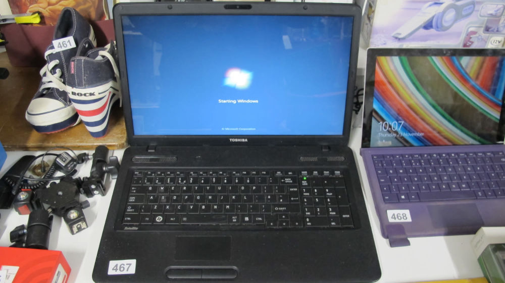 Lot 467: Toshiba laptop in Good working order