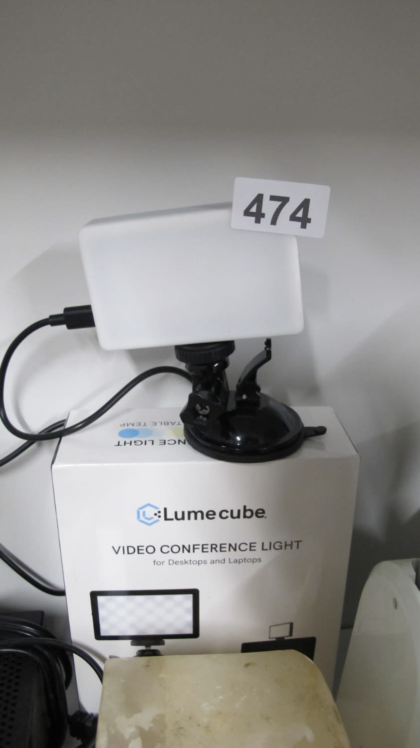 Lot 474: Video conference light