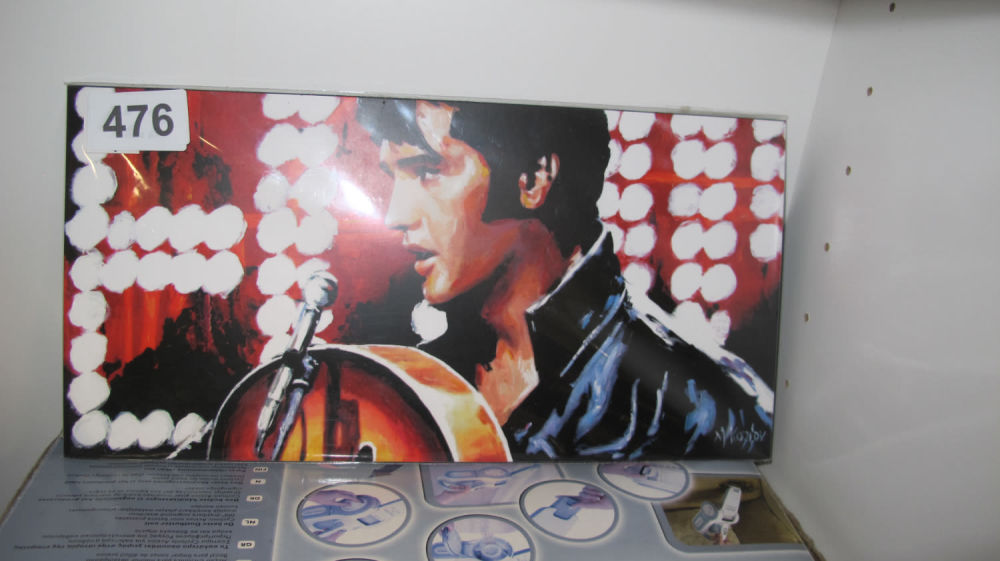 Lot 476: Elvis sign