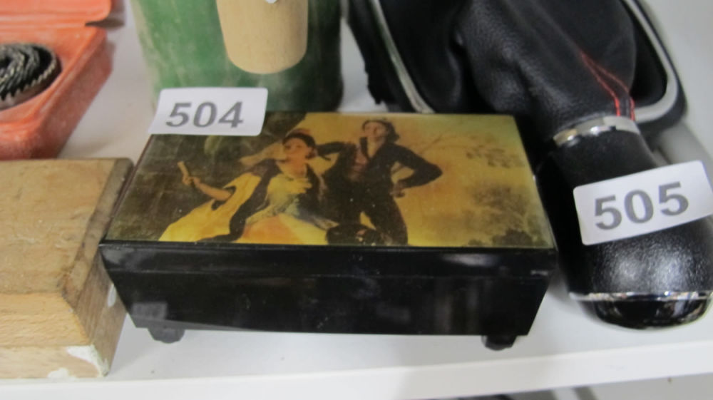 Lot 504: Vintage jewellery box
