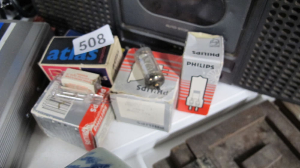 Lot 508: Philips valves