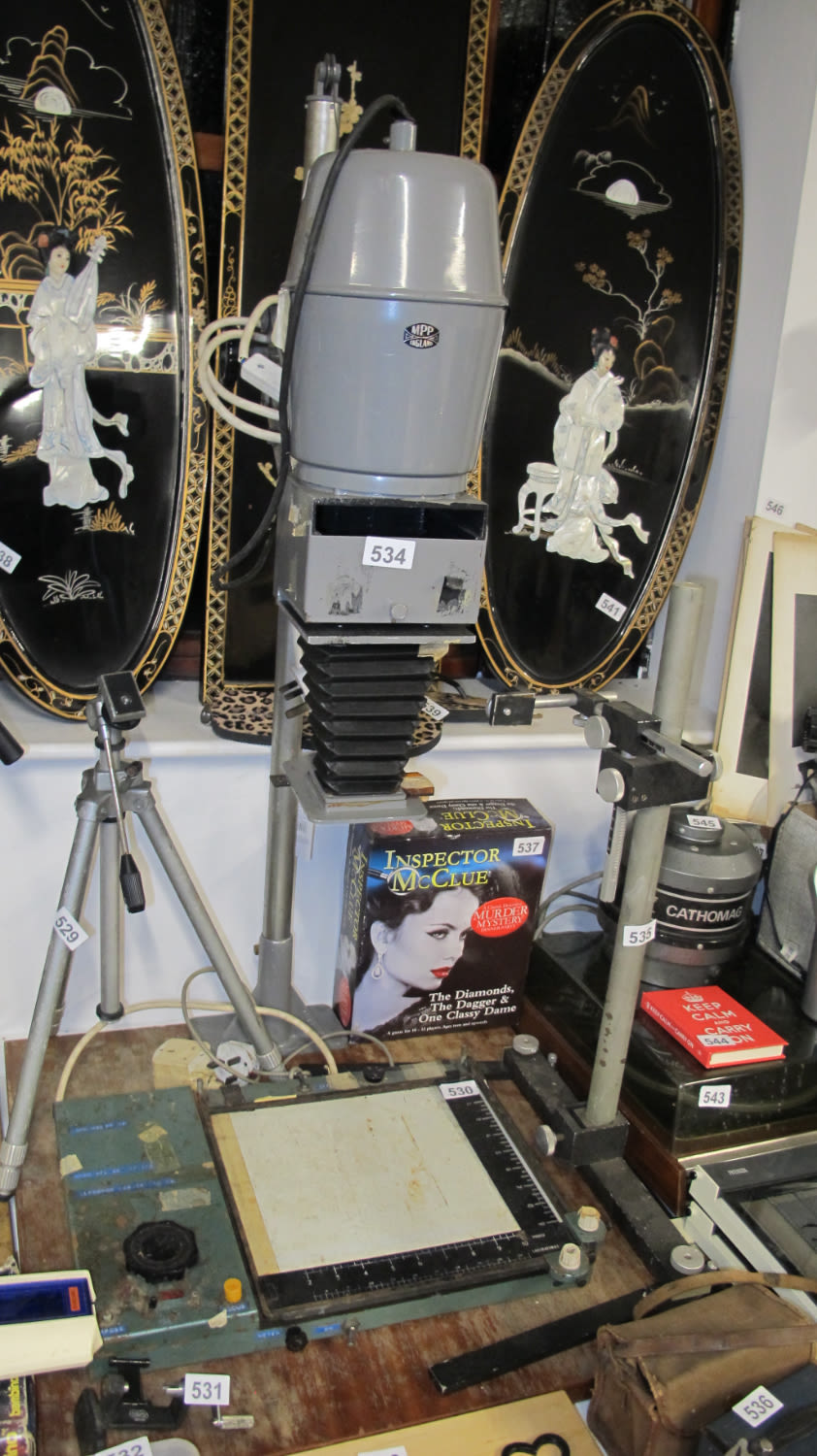 Lot 534: Photographic enlarger