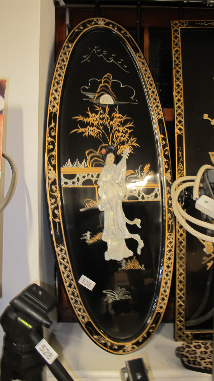 Lot 538: Chinese wall plaque