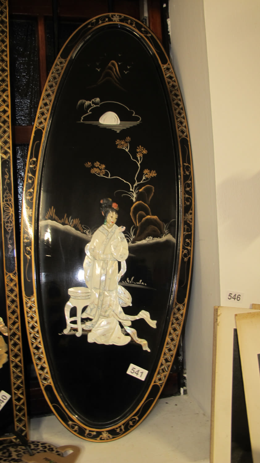 Lot 541: Chinese wall plaque