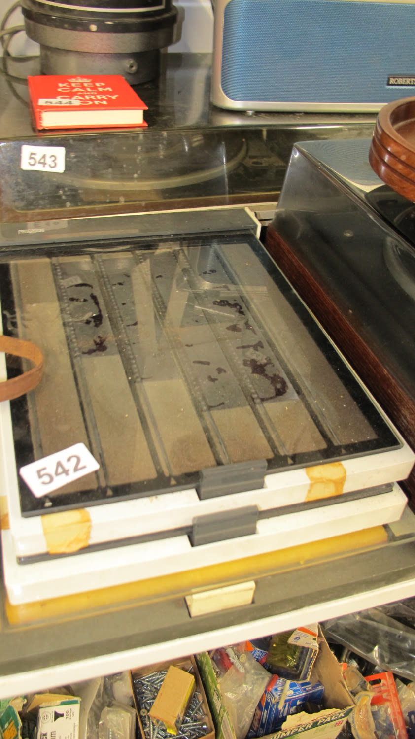 Lot 542: Negative viewer