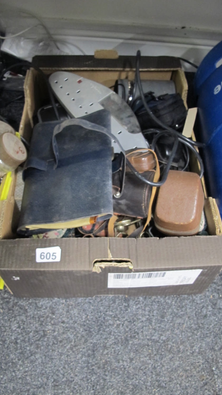 Lot 605: Box of misc.