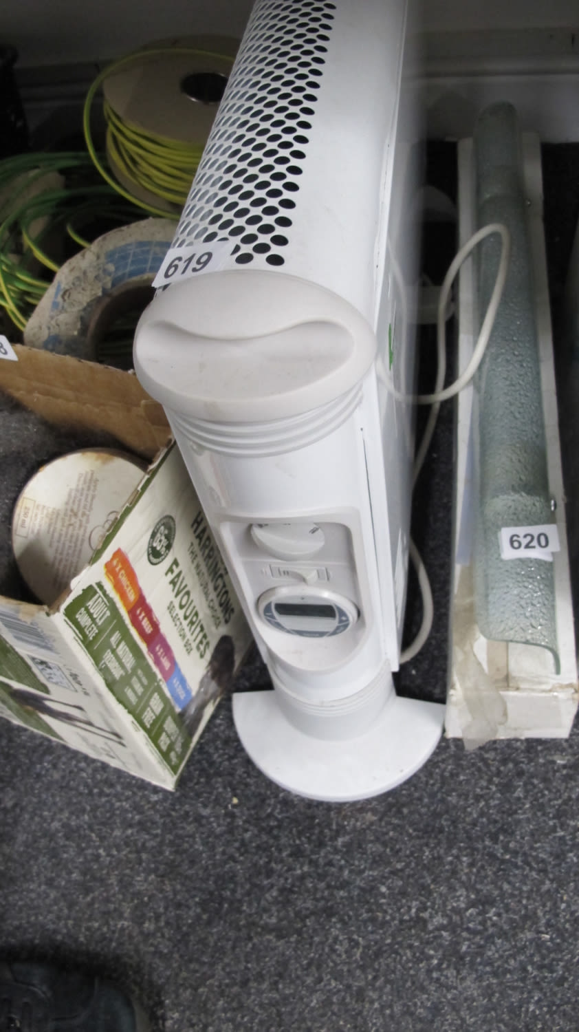 Lot 619: Electric convector heater