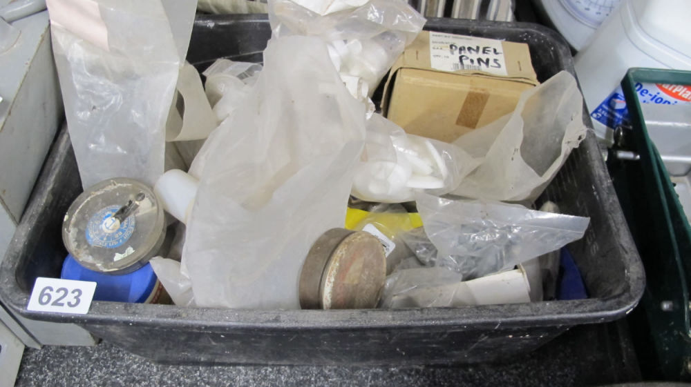 Lot 623: Tub of misc.