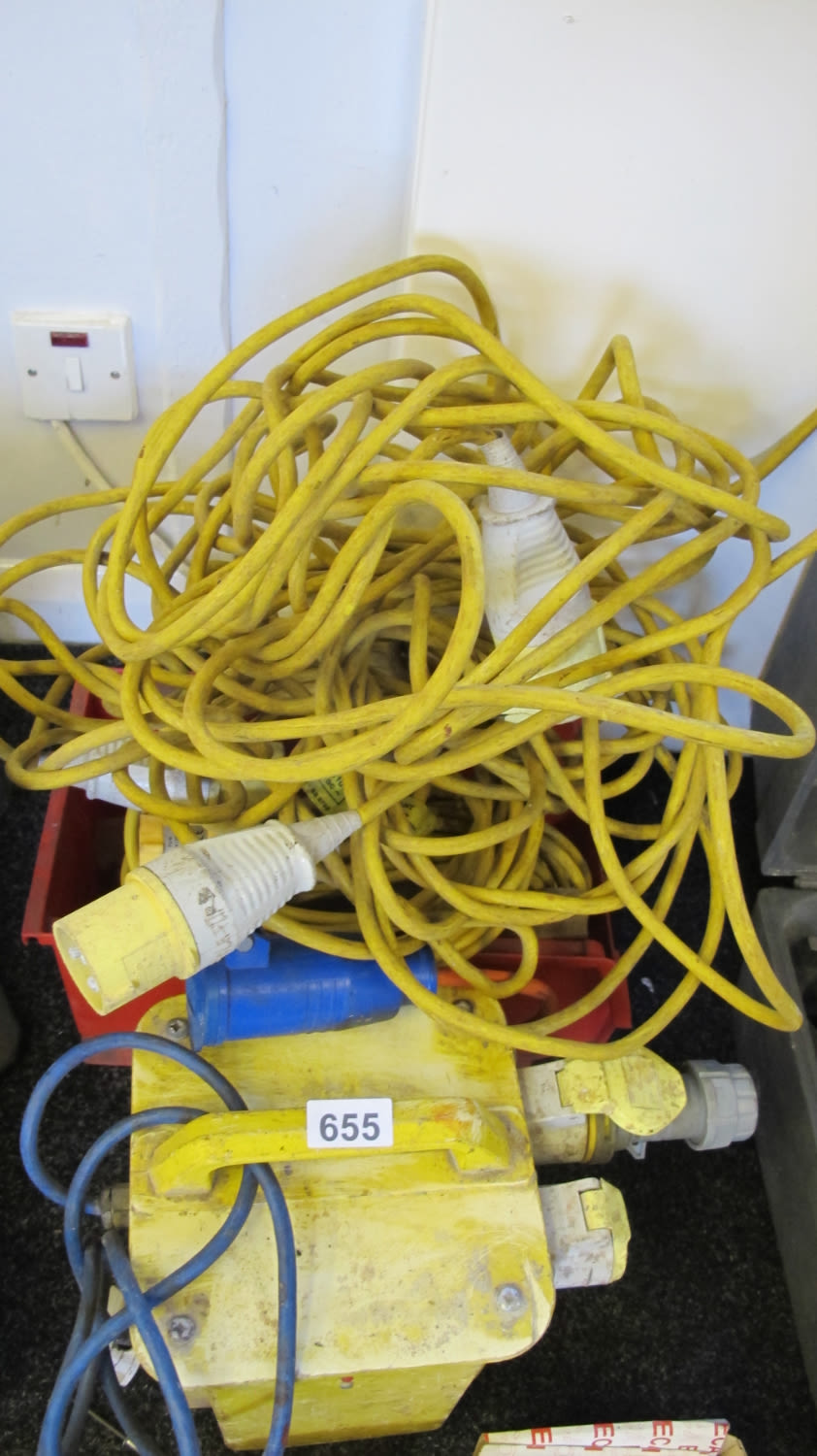 Lot 655: 110v transformer and leads