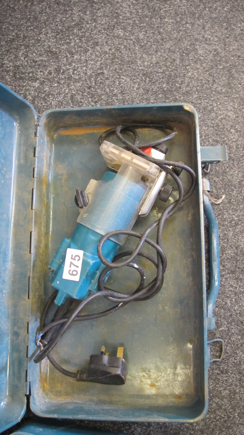Lot 675: Bosch Electric router