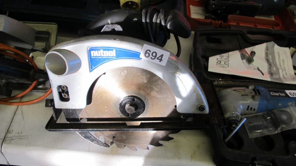 Lot 694: Circular saw