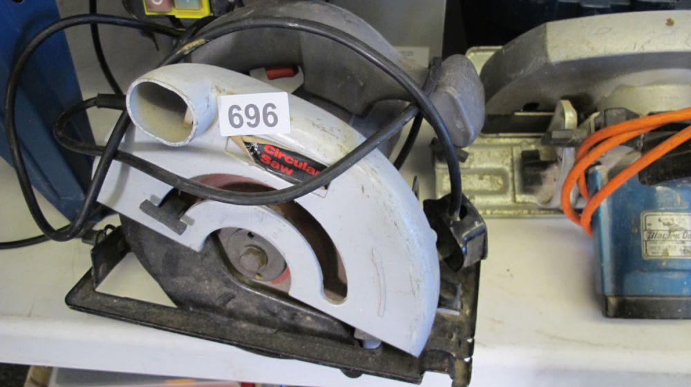 Lot 696: Table saw