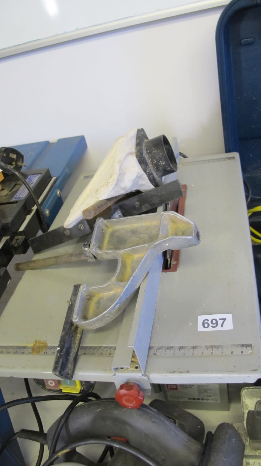 Lot 697: Table saw