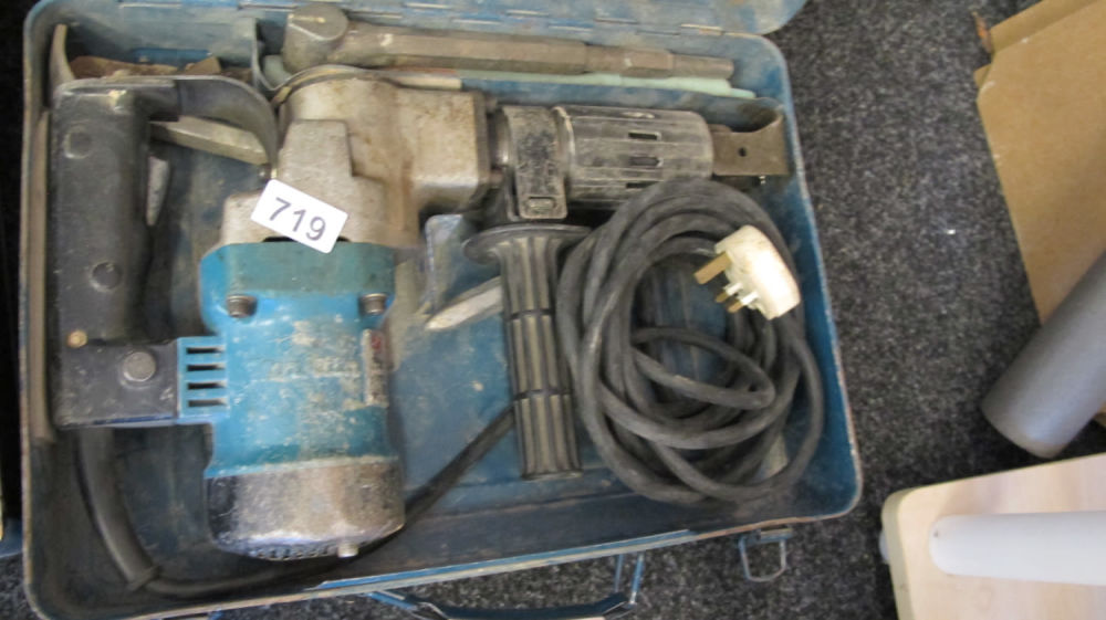 Lot 719: Chisel