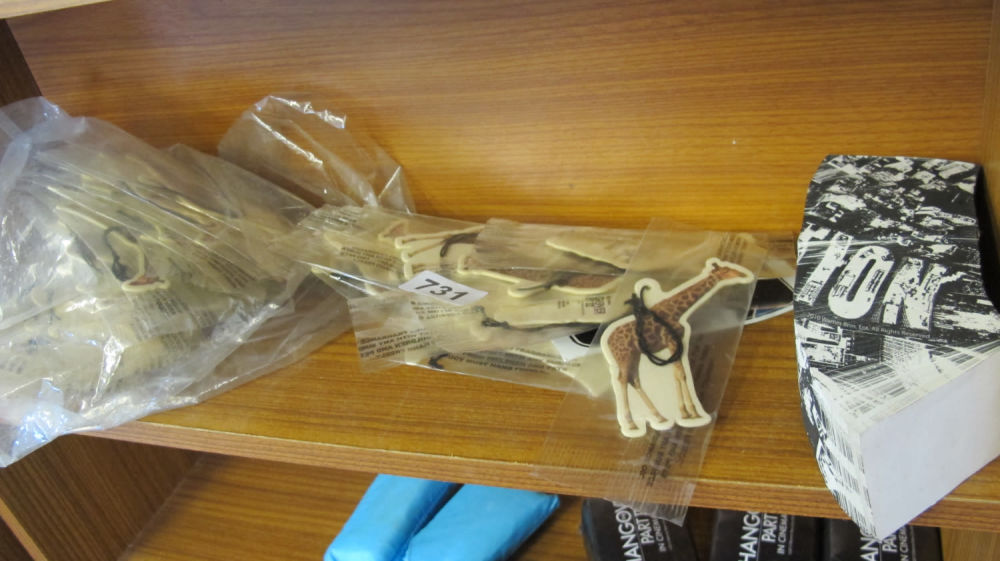 Lot 731: Animal tags