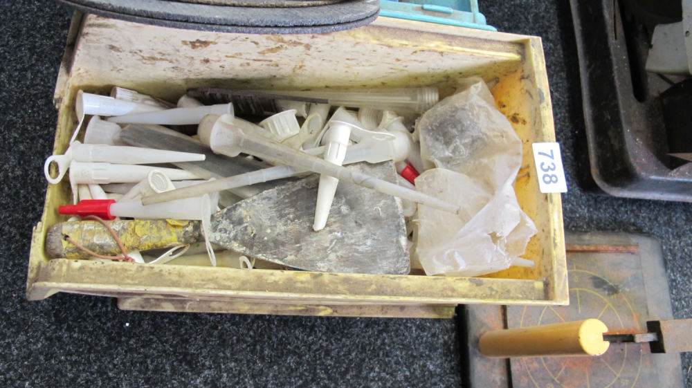 Lot 738: Mastic gun nozzles