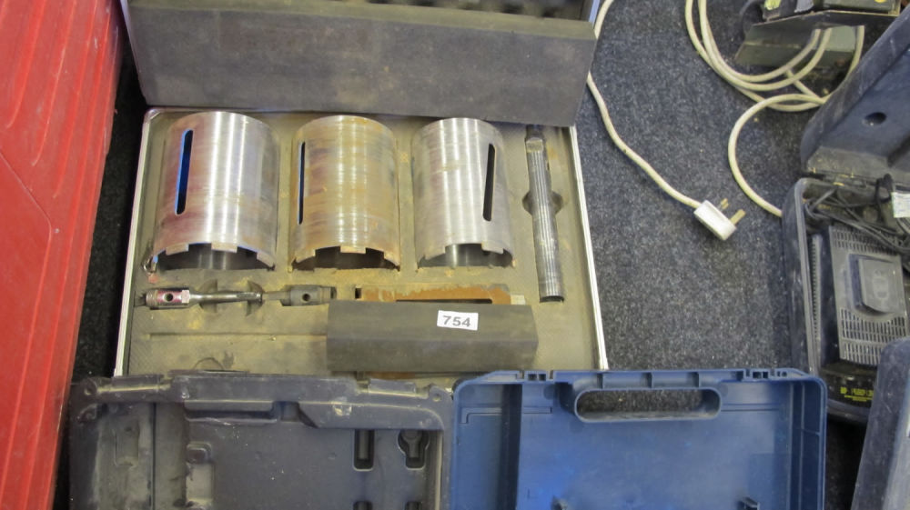 Lot 754: Hole cutters