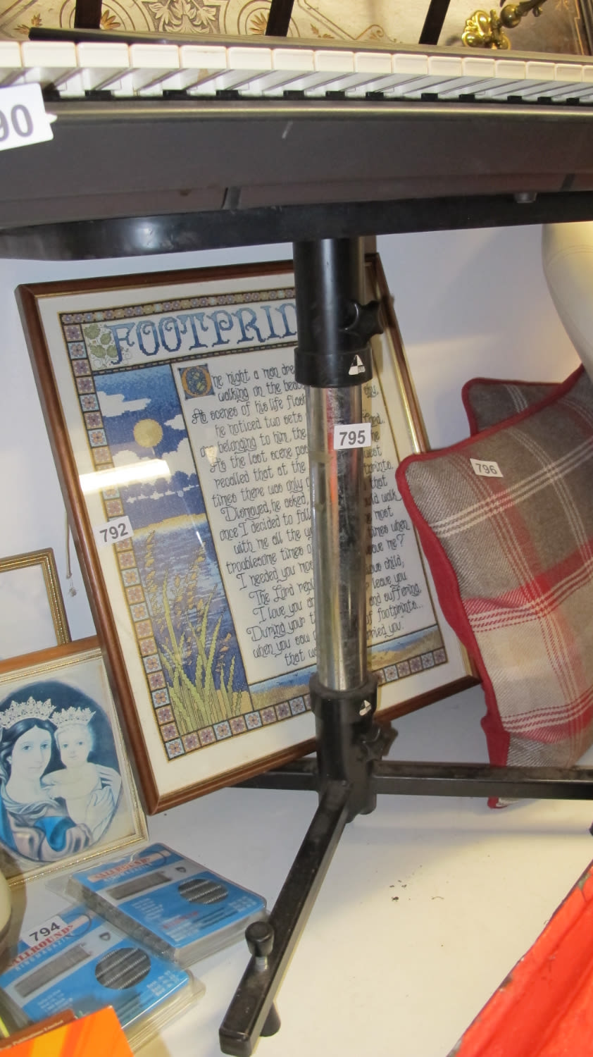 Lot 795: Keyboard stand