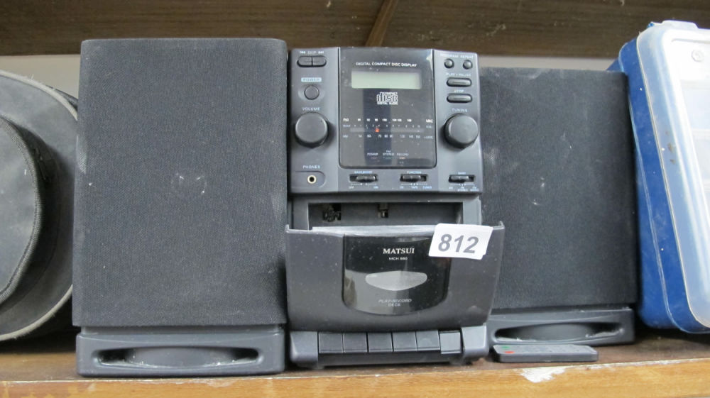Lot 812: Matsui micro hifi system