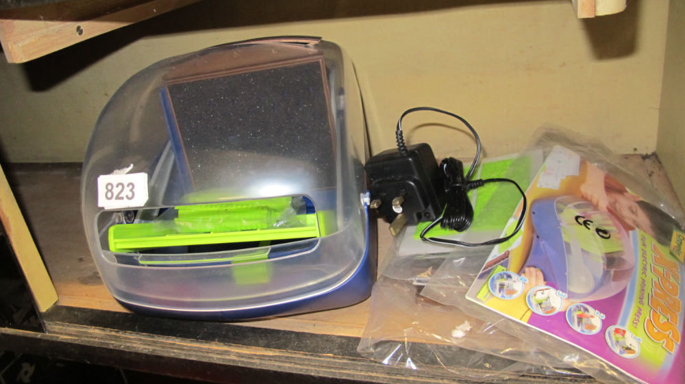 Lot 823: Crayola electric printing press