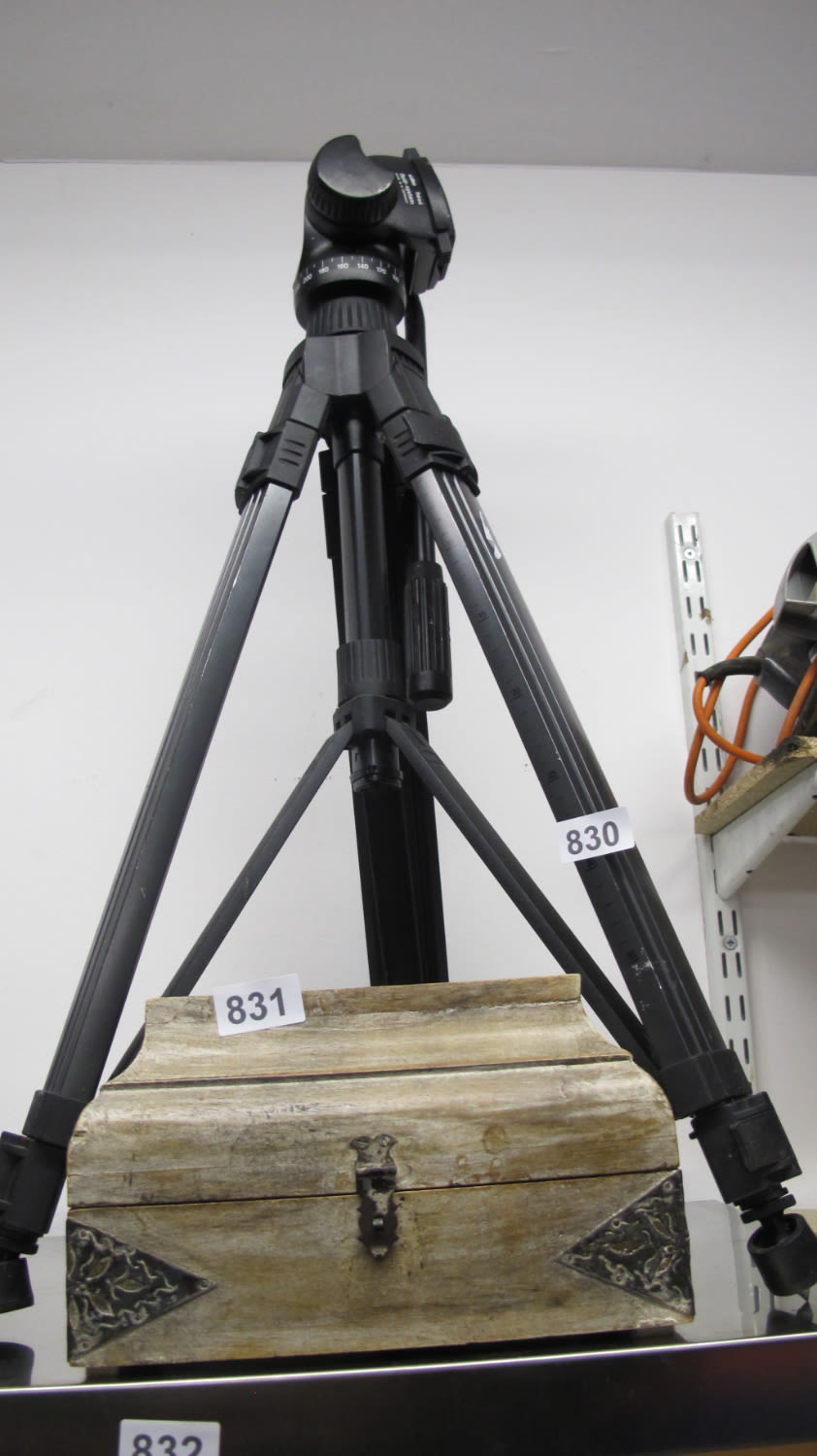 Lot 830: Camera tripod
