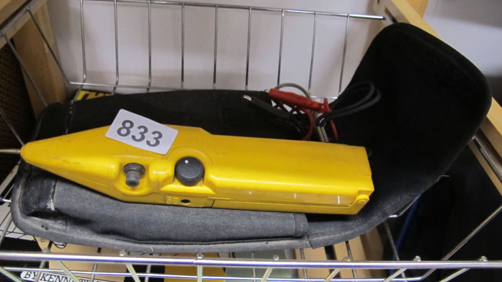 Lot 833: Elecrical tester