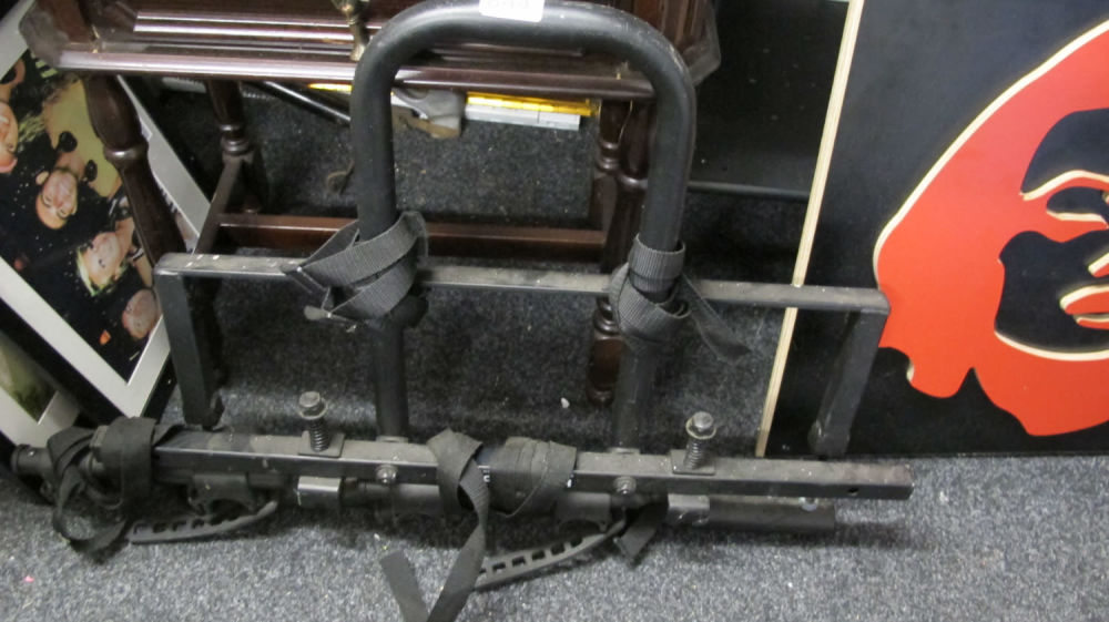 Lot 844: Bike rack