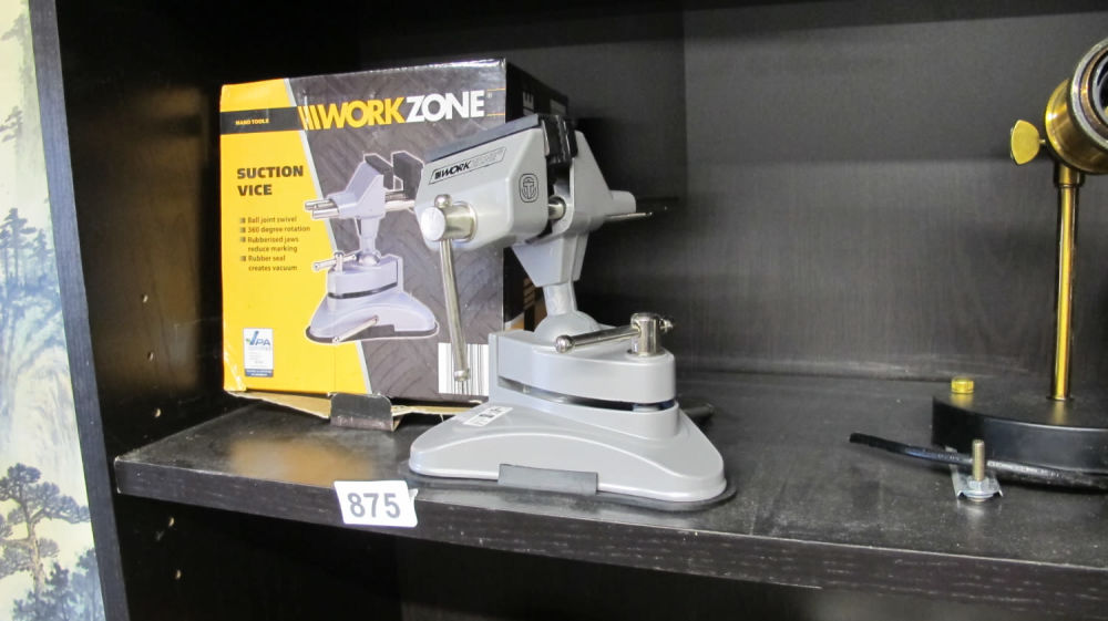 Lot 875: Suction vice