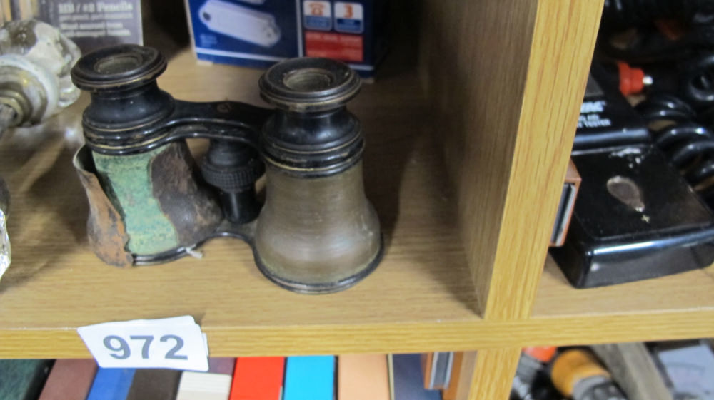 Lot 972: opera glasses a/f