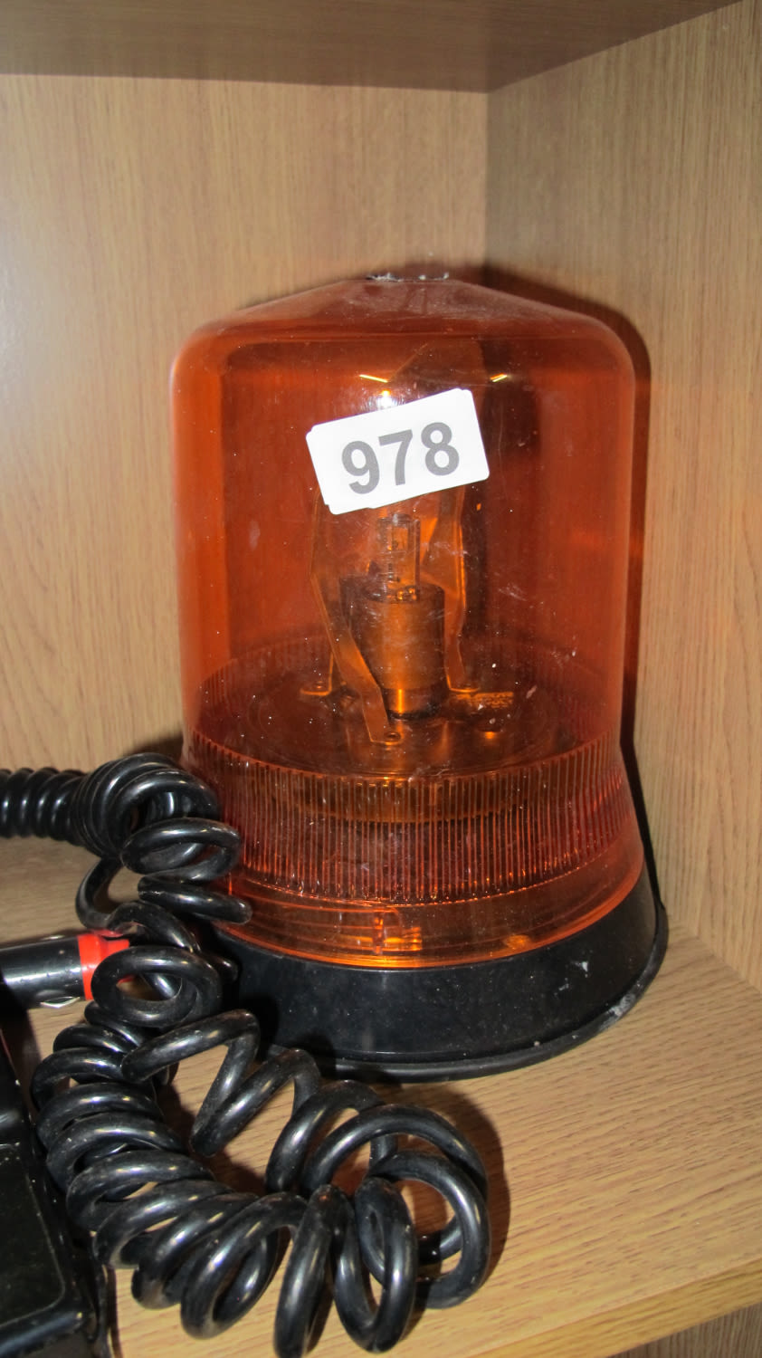 Lot 978: orange flashing light