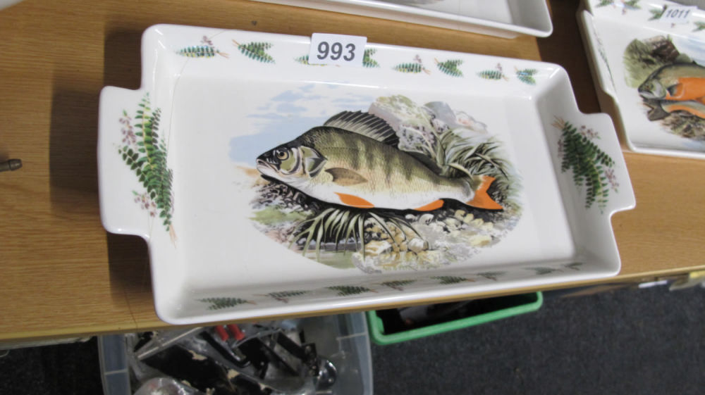 Lot 993: Port Meirion compleat angler rectangular serving dish
