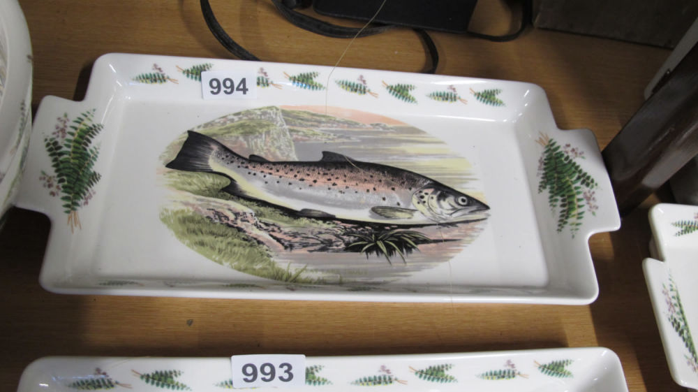 Lot 994: Port Meirion compleat angler rectangular serving dish