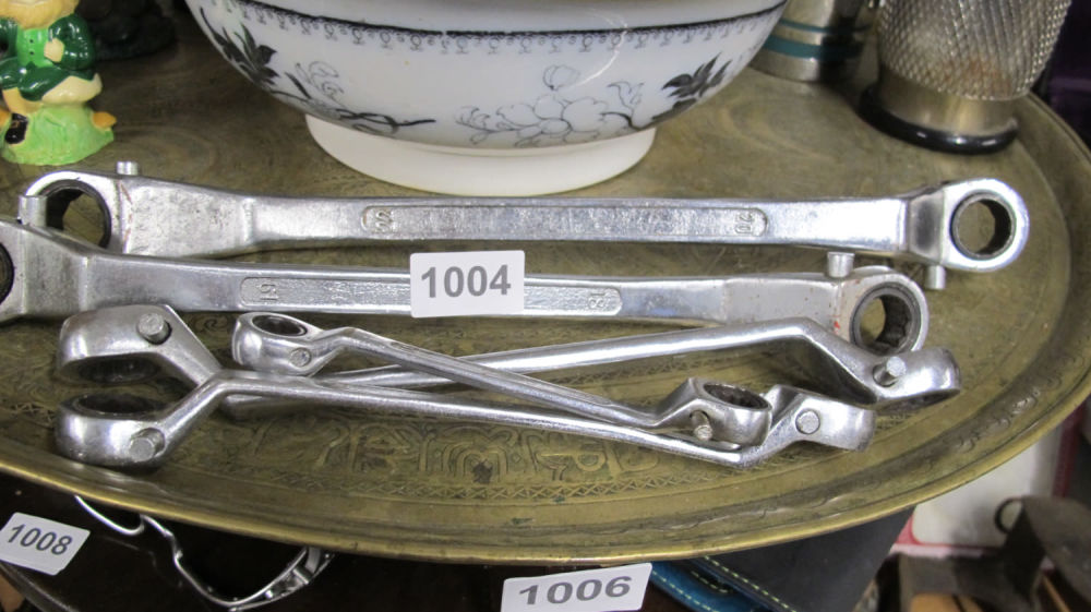Lot 1004: ratchet spanners