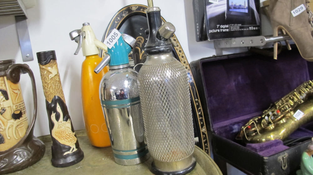 Lot 1005: soda siphons