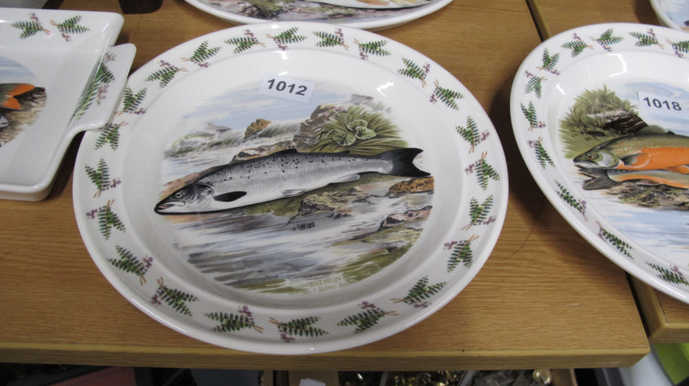 Lot 1012: Port Meirion compleat angler plate