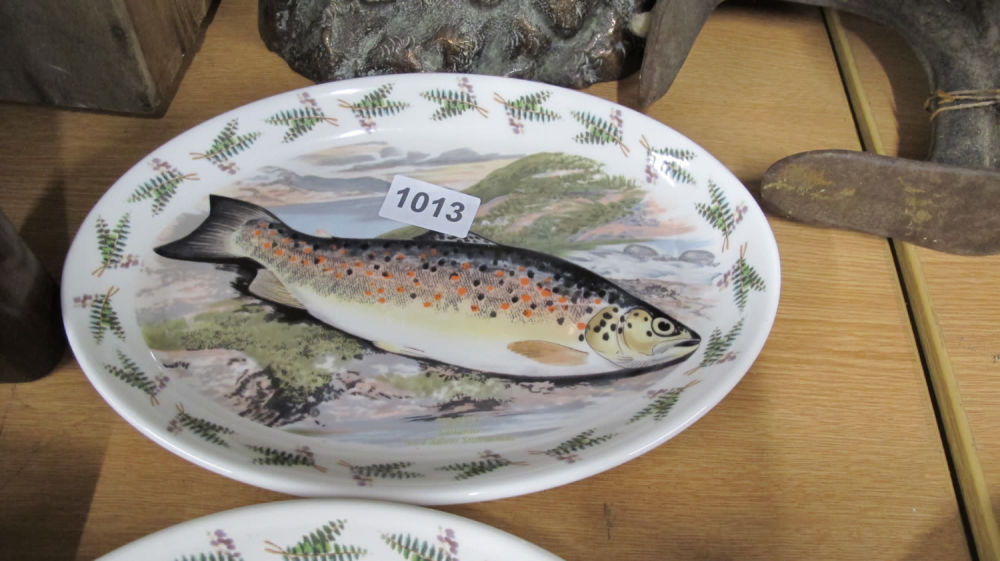Lot 1013: Port Meirion compleat angler plate