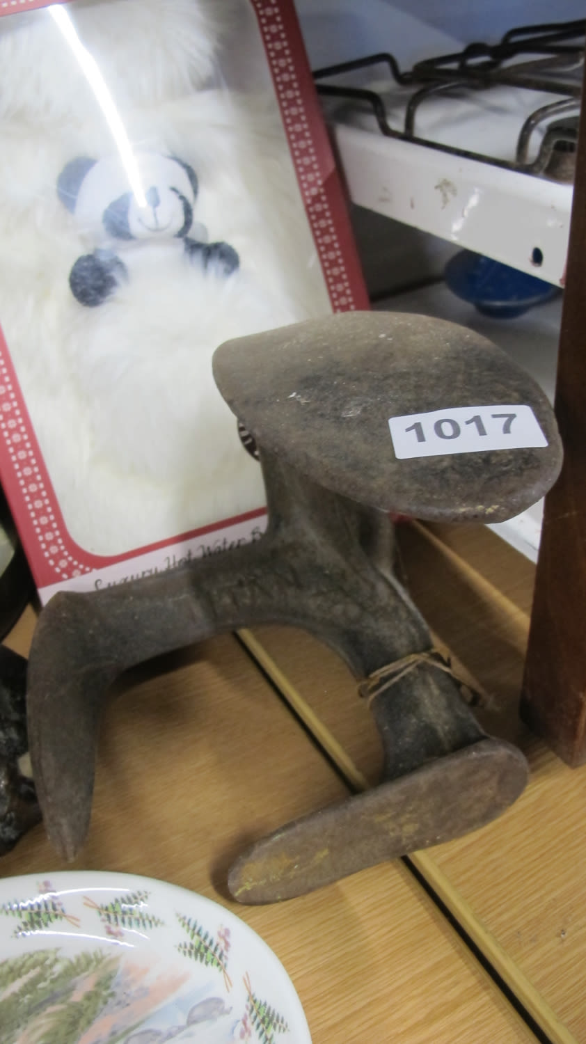 Lot 1017: cobblers last