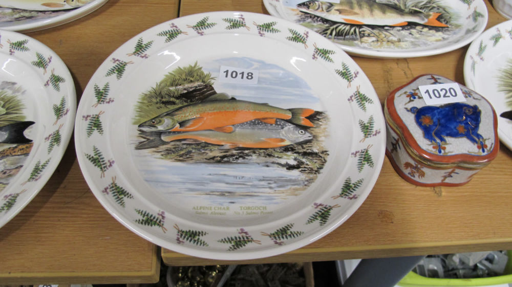 Lot 1018: Port Meirion compleat angler plate