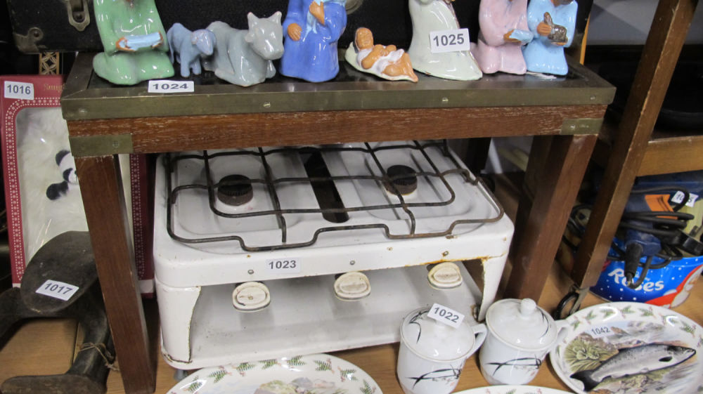 Lot 1024: side table