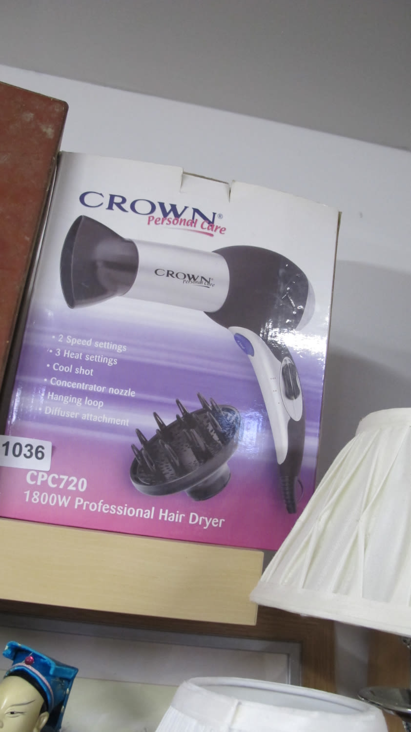 Lot 1036: hair dryer